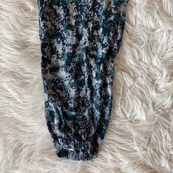 Anthropologie Diandra Pleated Joggers in Green Motif - Picture 9 of 14